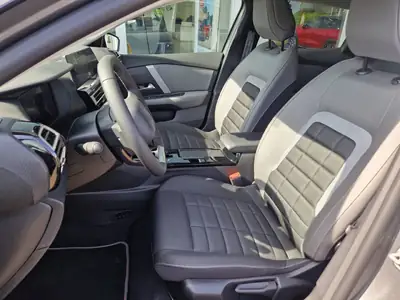 Citroën C4 électrique 2026 — Berline écologique 156 ch, quasi neuve — Miniatur 8