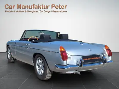 MG MGB 1971 — Cabriolet britannique restauré, moteur Gold Seal premium — rear view