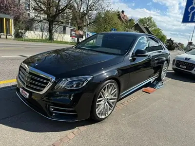 Mercedes-Benz S 350 L 4MATIC — Berline de luxe avec long empattement et transmission 9G-Tronic — côté