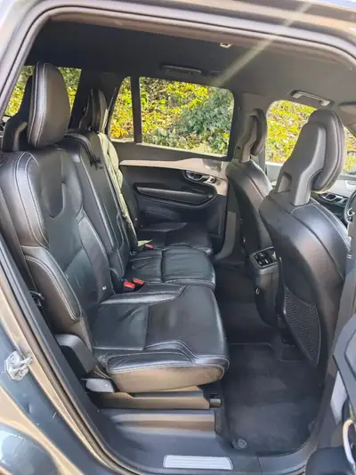 Volvo XC90 T6 AWD — SUV 7 places premium, traction intégrale et puissance 319 ch — Detail