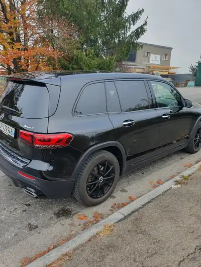 Mercedes-Benz GLB 220 — 7 places, diesel robuste, 48 000 km seulement — vista posteriore
