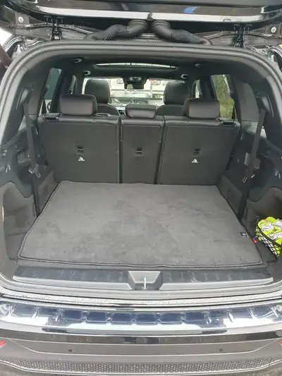 Mercedes-Benz GLB 220 — 7 places, diesel robuste, 48 000 km seulement — interni