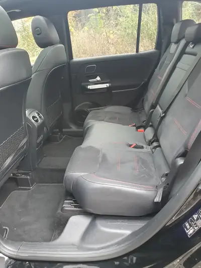 Mercedes-Benz GLB 220 — 7 places, diesel robuste, 48 000 km seulement — dettaglio