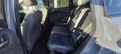 Ford Kuga Diesel 179 ch — SUV robuste 4x4, entretien réduit — Thumbnail 8
