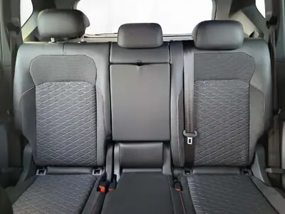 SEAT Tarraco 245 ch Plug-in Hybrid — SUV familial haute performance, 45 500 km seulement — Thumbnail 12