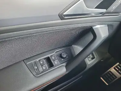 SEAT Tarraco 245 ch Plug-in Hybrid — SUV familial haute performance, 45 500 km seulement — Thumbnail 11