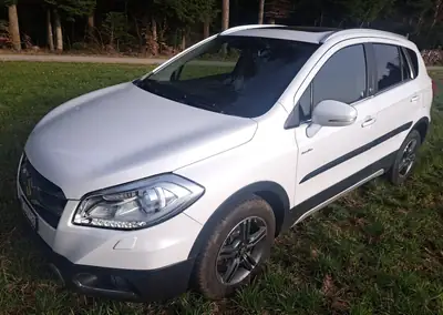 Suzuki SX4 2016 — SUV compact diesel automatique, 122'000 km, traction intégrale — Außenansicht