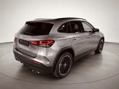 Mercedes-Benz GLA 250e — SUV hybride rechargeable, 40'000 km, garantie constructeur — fianco