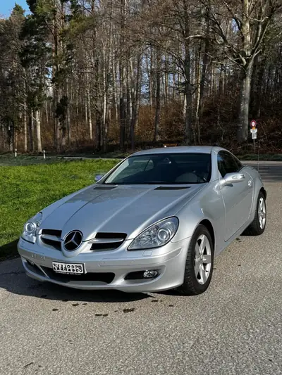 Mercedes-Benz SLK 280 — Roadster élégant, 231 ch et toit électromatique — vista esterna