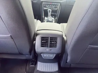 VW T-ROC Diesel — SUV compact performant, 10'600 km seulement — Miniatur 13
