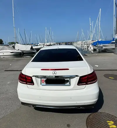 Mercedes-Benz E 200 Coupé 2015 — Élégance intemporelle et motorisation fiable — arrière