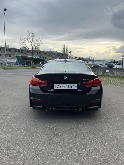 BMW M4 Coupé 2019 — 431 ch, Pack M Driver's, État impeccable — Heckansicht