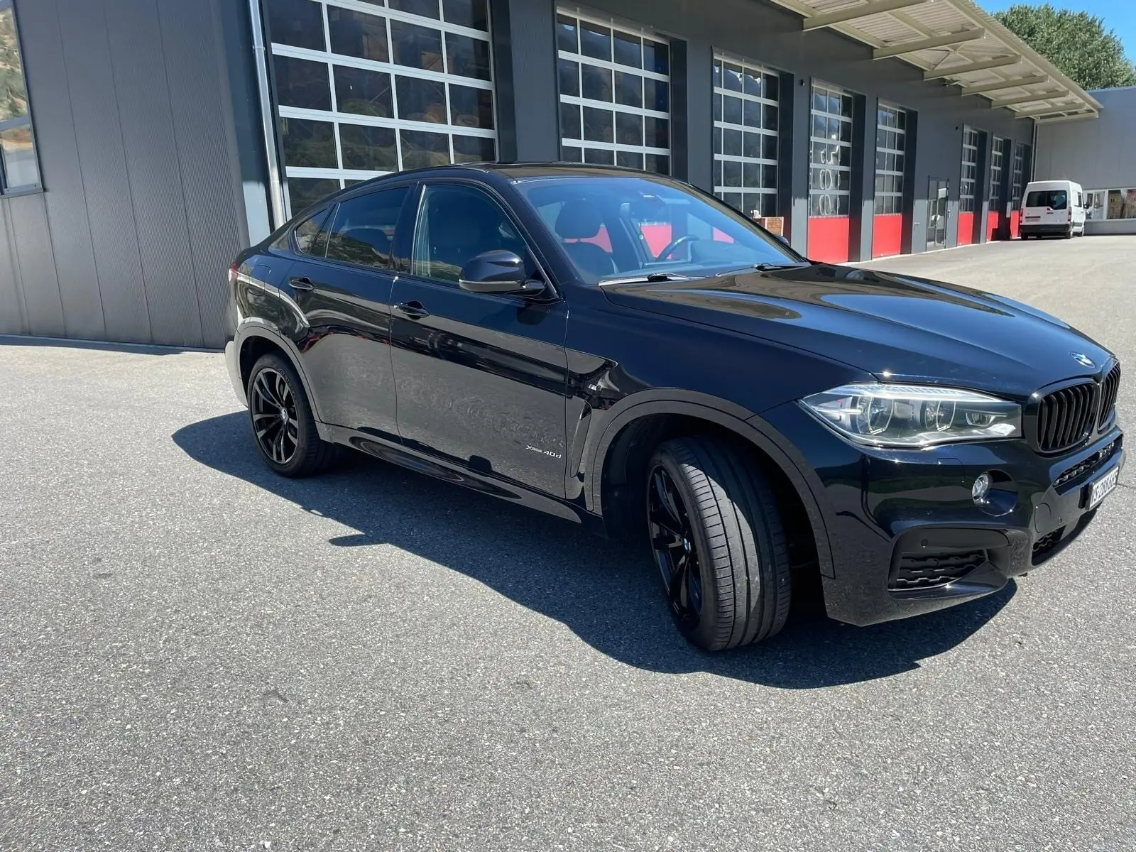 BMW X6 — SUV coupé puissant, diesel 313 ch, entretien BMW complet — Außenansicht