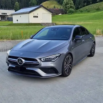 Mercedes-Benz CLA 35 AMG — Performance sportive et élégance allemande — vista esterna