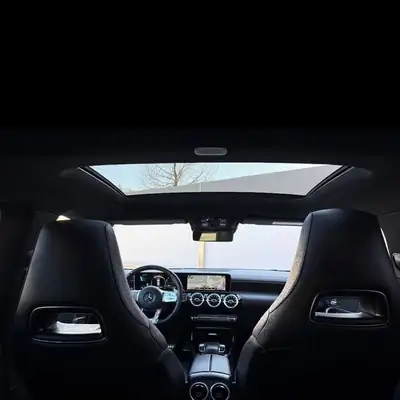 Mercedes-Benz CLA 35 AMG — Performance sportive et élégance allemande — dettaglio
