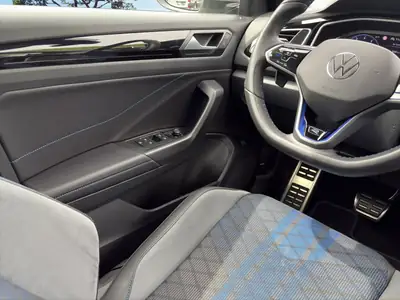 VW T-ROC 2024 — SUV compact dynamique, 300 ch, transmission intégrale — Miniature 13