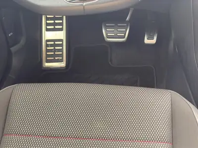 VW T-ROC R-Line 190 ch — SUV dynamique, moteur essence turbo, équipement premium — Miniature 15