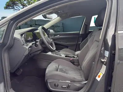 VW Golf 150 ch Hybride — Berline polyvalente, 23 500 km seulement — dettaglio
