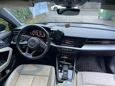 Audi A3 Sedan 2024 — Première main, toit ouvrant, entretien premium — Heckansicht