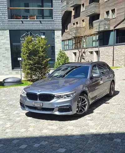 BMW 530 Touring Diesel — Break premium 2019, entretien BMW complet, état impeccable — vue extérieure