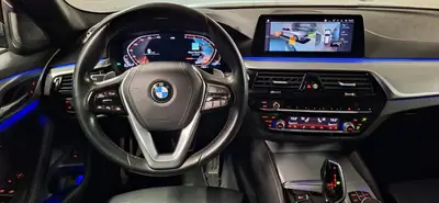 BMW 530 Touring Diesel — Break premium 2019, entretien BMW complet, état impeccable — Miniature 9