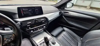 BMW 530 Touring Diesel — Break premium 2019, entretien BMW complet, état impeccable — Miniature 10