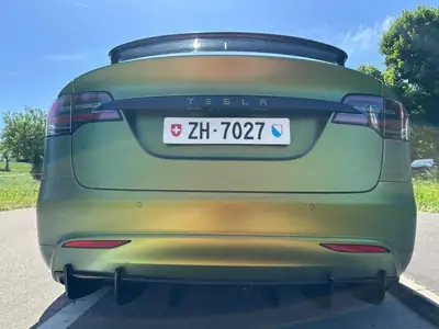 Tesla Model X 2017 — SUV électrique 7 places, exemplaire unique avec customisation FAB — Miniatur 9