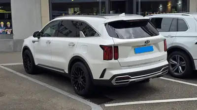 Kia Sorento 7 Places — SUV diesel 201 PS, tout équipé, MFK 06.2026 — Innenraum