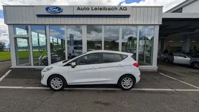 Ford Fiesta 2021 — Citadine dynamique, 55 500 km, moteur essence 95 ch — dashboard