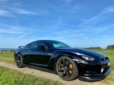 Nissan GT-R 2009 — Légendaire coupé sport 485 ch, préparation Nismo — Heckansicht