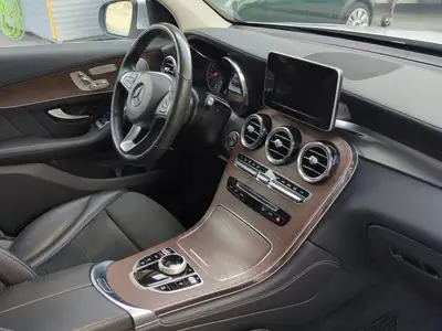 Mercedes-Benz GLC 300 — SUV premium 245 ch, très bien entretenu, pneus neufs — Miniature 11