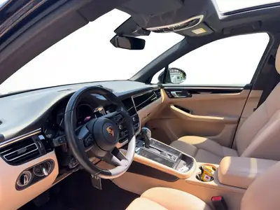 Porsche Macan 440 ch — SUV sportif allemand, moteur essence turbo et équipement premium — Miniature 9