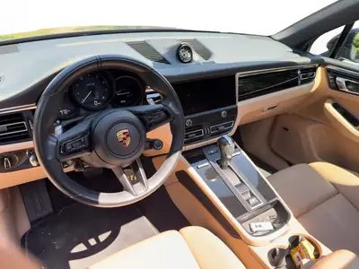 Porsche Macan 440 ch — SUV sportif allemand, moteur essence turbo et équipement premium — Miniature 10