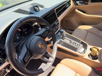 Porsche Macan 440 ch — SUV sportif allemand, moteur essence turbo et équipement premium — Miniature 16