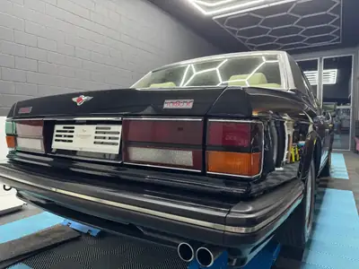 Bentley Turbo 1989 — Berline de prestige British, 320 ch et cuir Connolly — vista posteriore