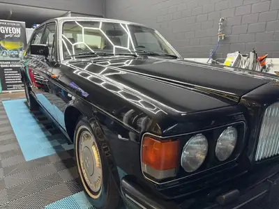 Bentley Turbo 1989 — Berline de prestige British, 320 ch et cuir Connolly — dettaglio