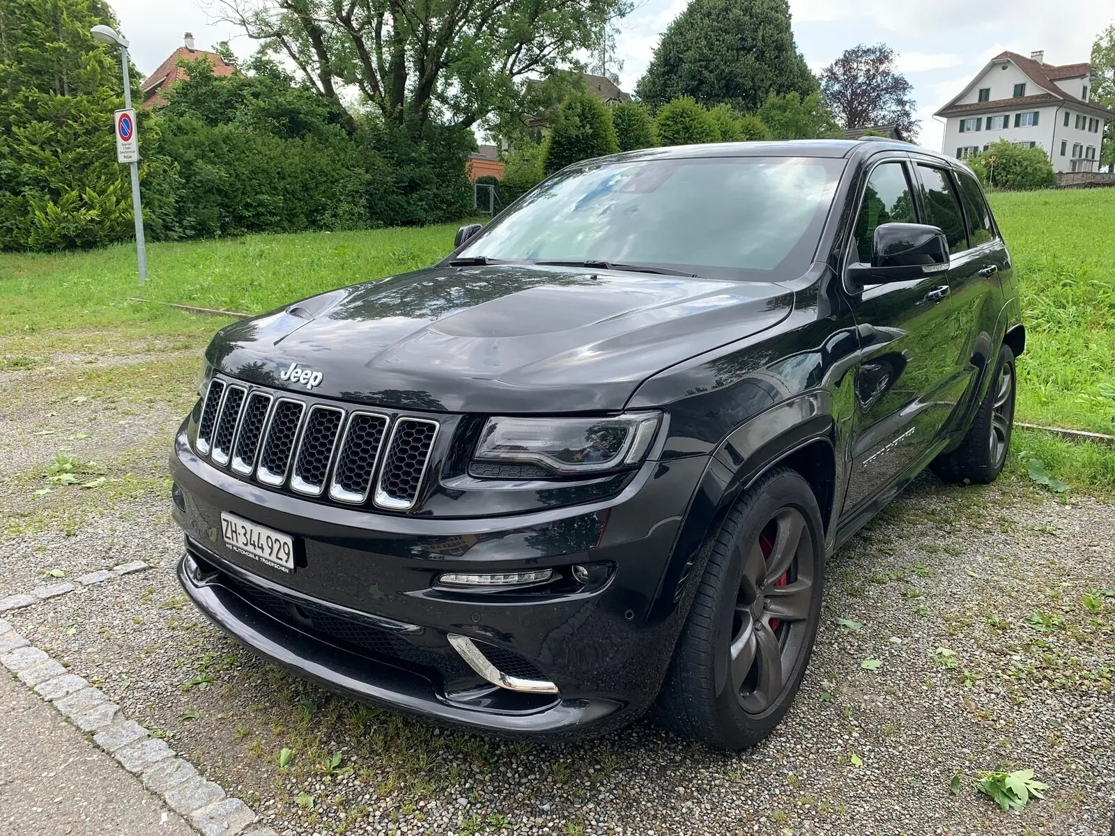 Jeep Grand Cherokee 468 ch — SUV puissant, transmission automatique, 4x4 intégral — Außenansicht