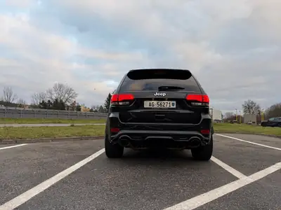 Jeep Grand Cherokee 468 ch — SUV puissant, transmission automatique, 4x4 intégral — Armaturenbrett