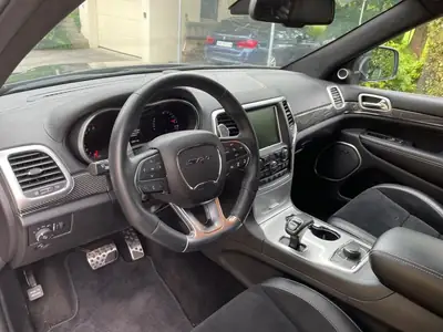Jeep Grand Cherokee 468 ch — SUV puissant, transmission automatique, 4x4 intégral — Detail