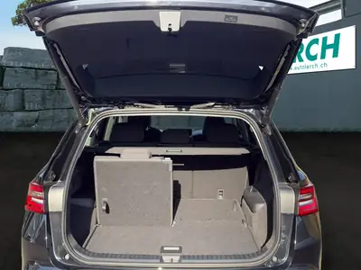 Skoda Kodiaq 2025 — SUV 7 places robuste avec toit panoramique et attelage — Detail