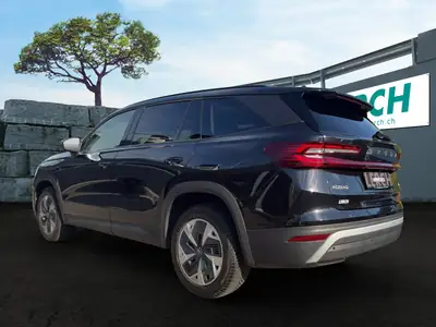 Skoda Kodiaq 2025 — SUV 7 places robuste avec toit panoramique et attelage — Innenraum
