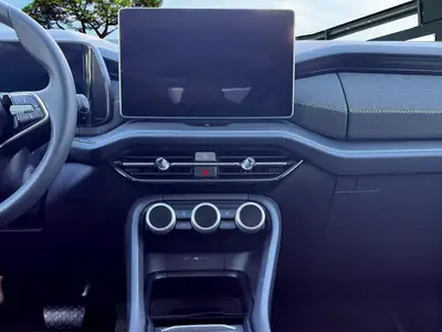 Skoda Kodiaq 2025 — SUV 7 places robuste avec toit panoramique et attelage — Miniatur 10