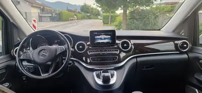 Mercedes-Benz V 247 Avantgarde — Van 7 places diesel, entretien complet Mercedes — Miniatur 12