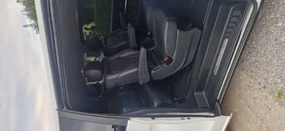 Mercedes-Benz V 247 Avantgarde — Van 7 places diesel, entretien complet Mercedes — Miniatur 10