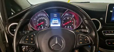 Mercedes-Benz V 247 Avantgarde — Van 7 places diesel, entretien complet Mercedes — Miniatur 15