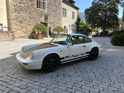 Porsche 911 Coupé 1982 — Icône sportive classique, moteur 3.0L atmosphérique — vista posteriore