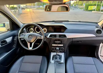 Mercedes-Benz Classe C 180 Break — Automatique, entretien Mercedes, 103'000 km — tableau de bord
