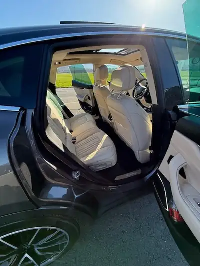Maserati Levante 430 ch — SUV luxe sportif, attelage amovible rare, révision à jour — Miniatura 12