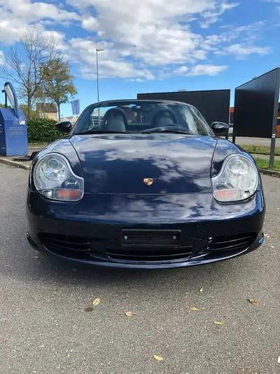 Porsche Boxster S 260 ch — Cabriolet sportif manuel, sièges Alcantara chauffants — Heckansicht