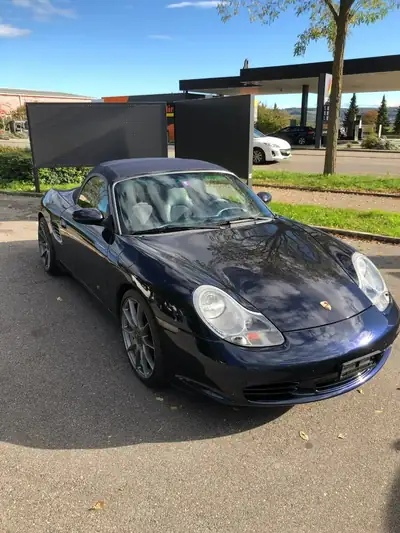 Porsche Boxster S 260 ch — Cabriolet sportif manuel, sièges Alcantara chauffants — Innenraum